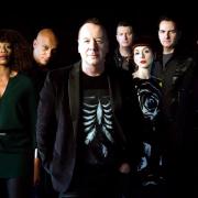 Simple Minds avec Sarah Brown et Catherine AD - BIG MUSIC 2014